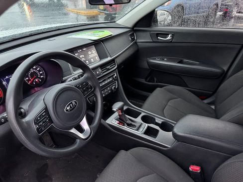 Used 2018 Kia Optima LX w/ 17" Alloy Wheels Package image 7