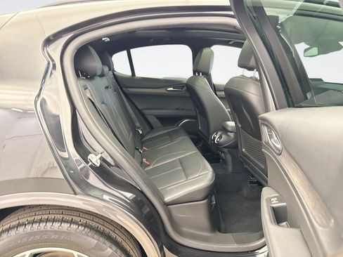 Used 2022 Alfa Romeo Stelvio Ti image 18