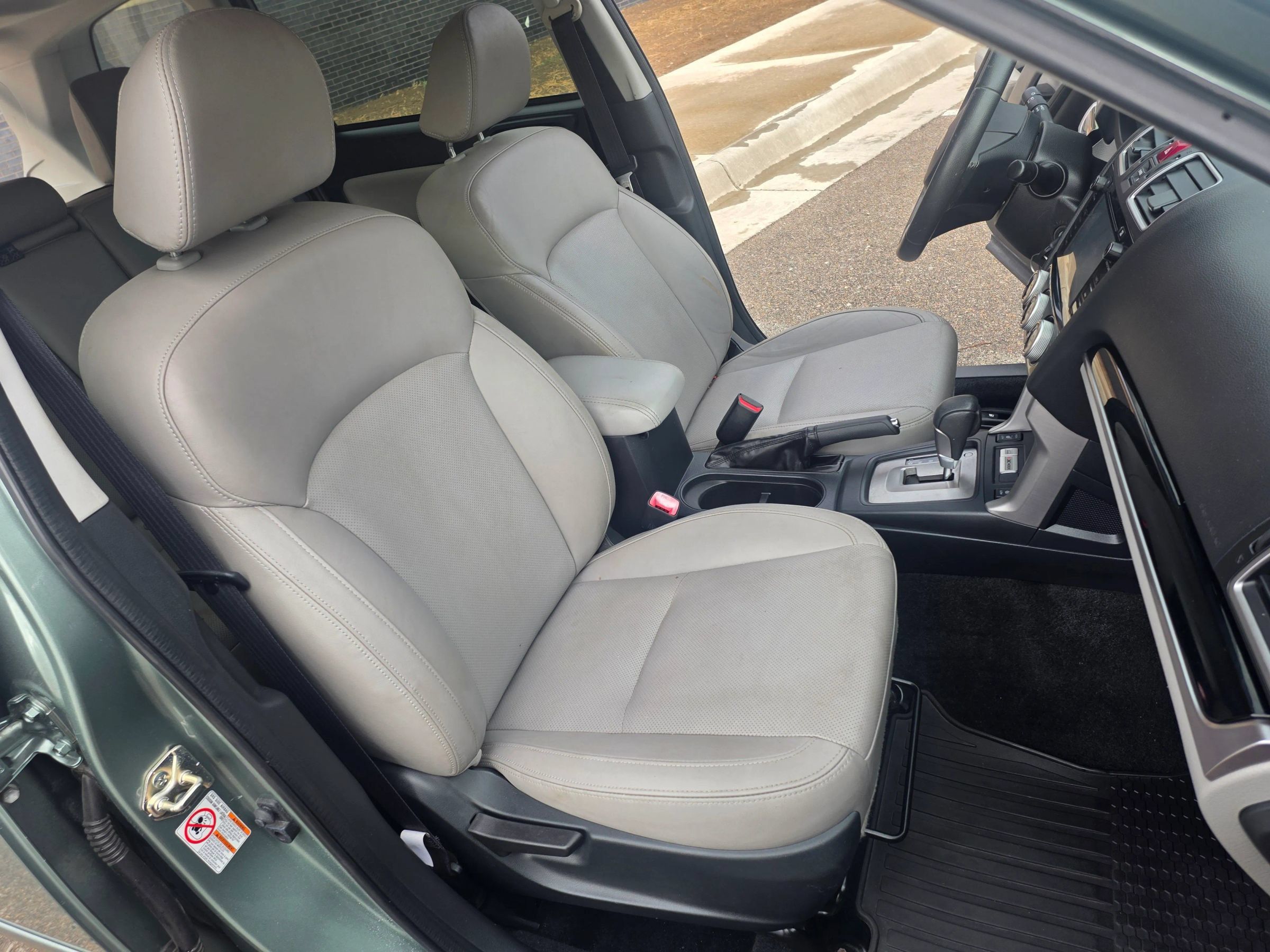 Used 2017 Subaru Forester 2.5i Limited AWD/4WD image 25
