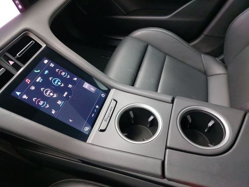Certified 2025 Porsche Taycan RWD image 27