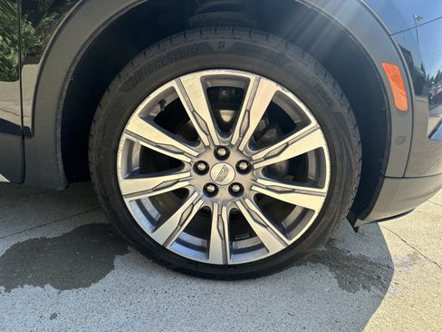 Used 2020 Cadillac XT4 Premium Luxury AWD/4WD image 14