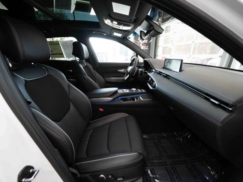 Used 2025 Genesis GV70 2.5T w/ Sport Prestige Package image 27