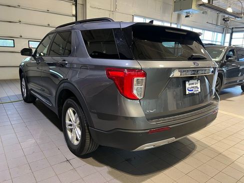 Used 2022 Ford Explorer XLT w/ Equipment Group 202A AWD/4WD image 7