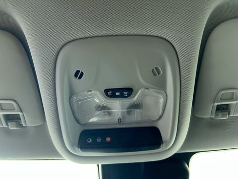 Used 2021 Chevrolet TrailBlazer LS image 17