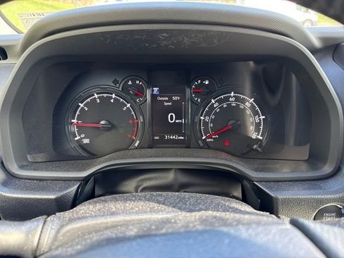 Used 2023 Toyota 4Runner SR5 Premium w/ Moonroof Package image 26