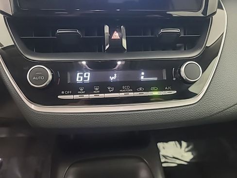 Used 2025 Toyota Corolla LE image 35