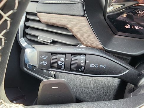 New 2026 GMC Acadia Denali w/ Super Cruise Package image 23