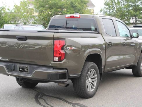 Used 2024 Chevrolet Colorado LT w/ LT Convenience Package II AWD/4WD image 4