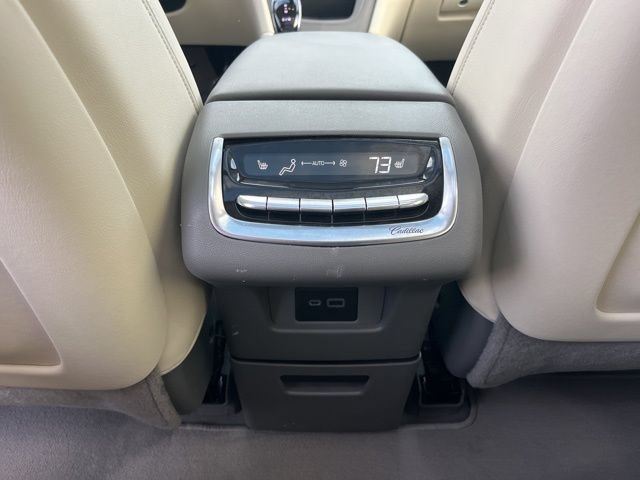 Used 2023 Cadillac XT6 Premium Luxury w/ Technology Package AWD/4WD image 44
