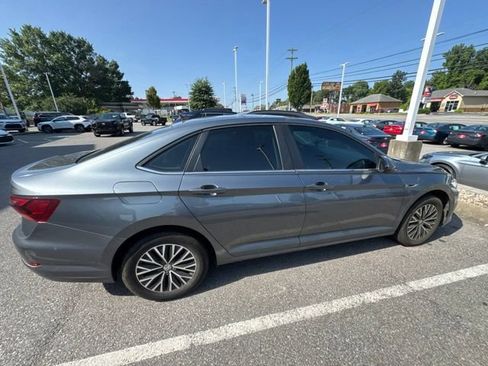 Used 2019 Volkswagen Jetta SEL FWD image 3