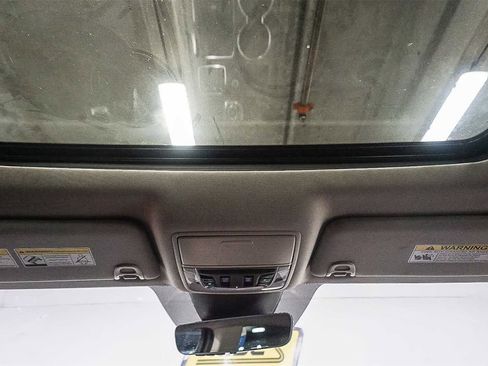 Used 2022 Acura MDX FWD w/ Technology Package image 12