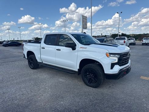 Used 2023 Chevrolet Silverado 1500 LT Trail Boss w/ Protection Package AWD/4WD image 9