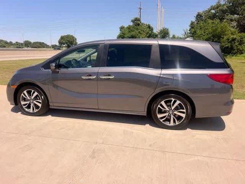 Used 2024 Honda Odyssey Touring image 4