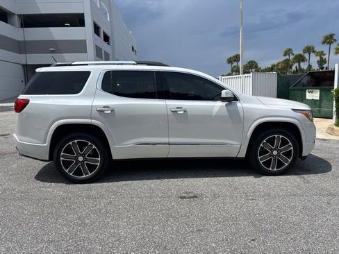Used 2019 GMC Acadia Denali w/ Technology Package FWD image 2