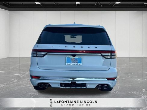 Certified 2023 Lincoln Aviator Black Label w/ Class IV Trailer Tow Package AWD/4WD image 4