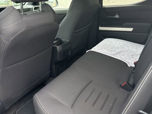 Used 2024 Toyota Tacoma TRD Off-Road image 9