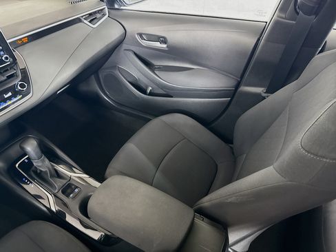 Used 2020 Toyota Corolla LE FWD image 26