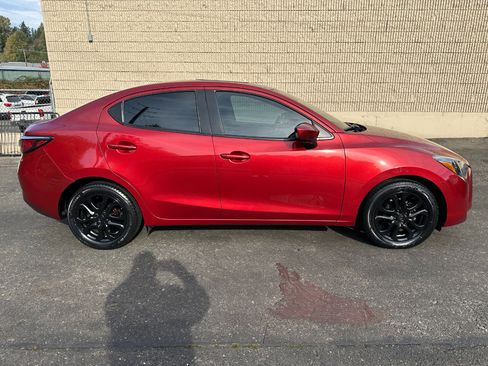 Used 2016 Scion iA image 4