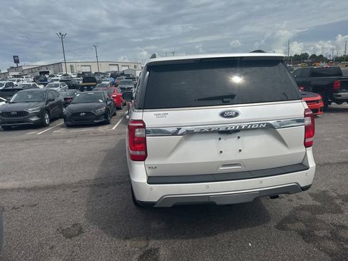 Used 2019 Ford Expedition XLT w/ Equipment Group 202A RWD image 13