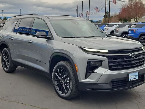 New 2026 Chevrolet Traverse LT w/ Midnight/Sport Edition image 8