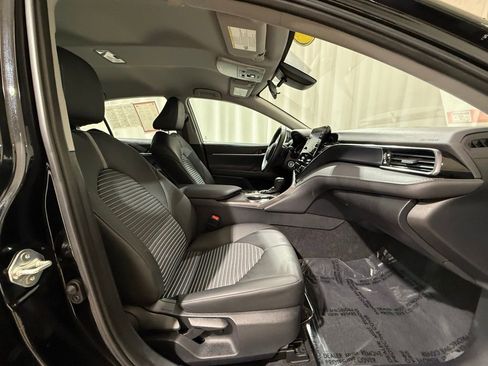Certified 2023 Toyota Camry SE w/ Blackout Package (TMS) image 19