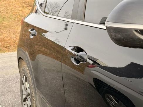 Used 2023 Kia Seltos EX image 15