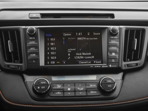 Used 2016 Toyota RAV4 SE image 9