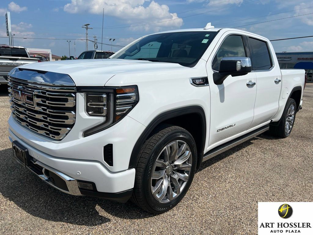 Used 2023 GMC Sierra 1500 Denali w/ Denali Reserve Package AWD/4WD image 1