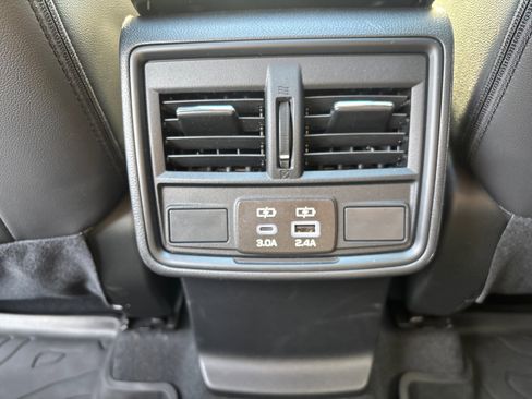 Certified 2025 Subaru Forester Premium image 37