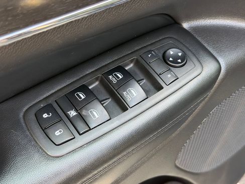 Used 2018 Jeep Grand Cherokee Limited w/ Luxury Group II AWD/4WD image 12