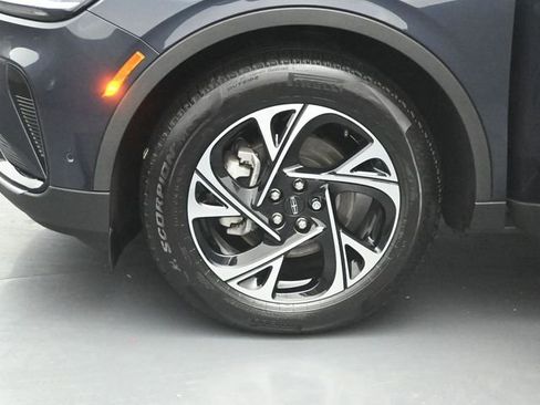 Used 2024 Lincoln Nautilus Premier w/ Equipment Group 102A image 37