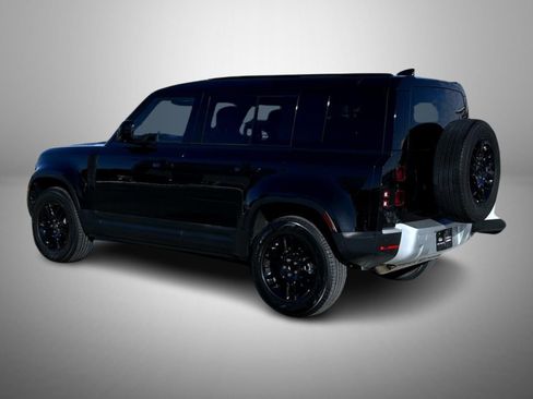 Used 2025 Land Rover Defender 110 S image 7
