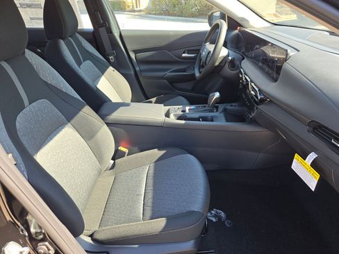 New 2026 Nissan Sentra SV w/ Floor Mat Package FWD image 18
