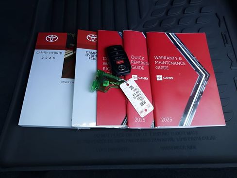Used 2025 Toyota Camry SE FWD image 41