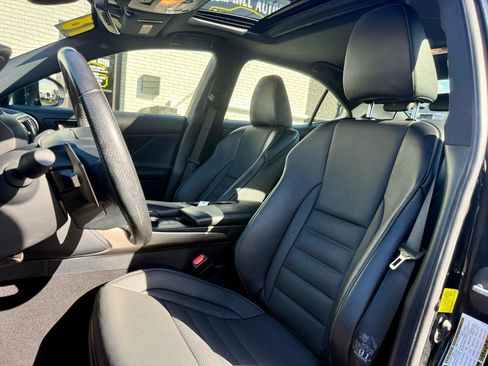 Used 2018 Lexus IS 300 F Sport w/ F Sport Package AWD/4WD image 17
