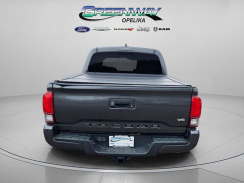 Used 2019 Toyota Tacoma TRD Sport image 6