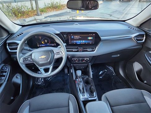 Used 2024 Chevrolet TrailBlazer LT w/ Convenience Package image 16