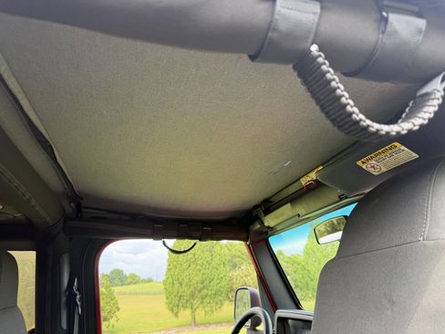 Used 2006 Jeep Wrangler X AWD/4WD image 23