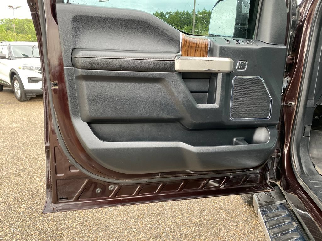Used 2019 Ford F150 Lariat AWD/4WD image 12