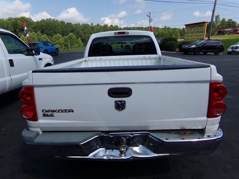 Used 2006 Dodge Dakota SLT image 4