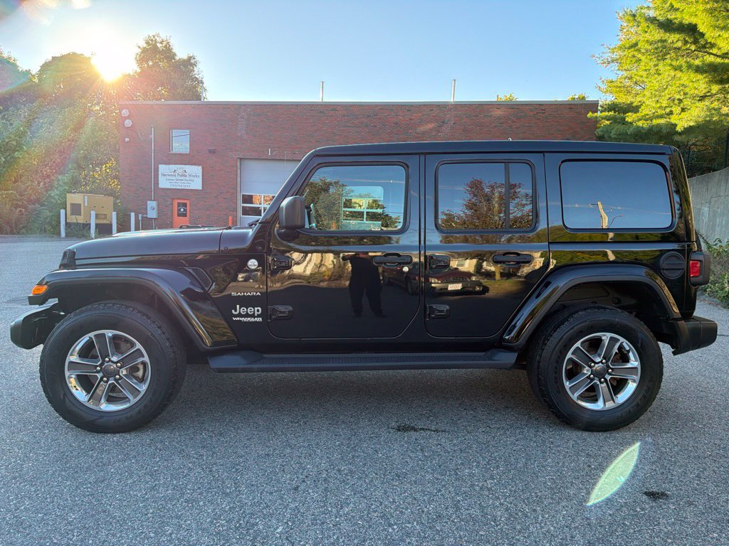 Used 2021 Jeep Wrangler Unlimited Sahara w/ Cold Weather Group AWD/4WD image 3