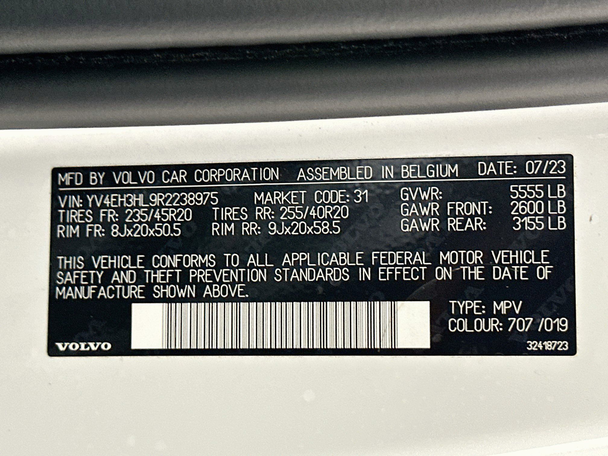 Used 2024 Volvo XC40 Recharge Plus w/ Protection Package Premier RWD image 12