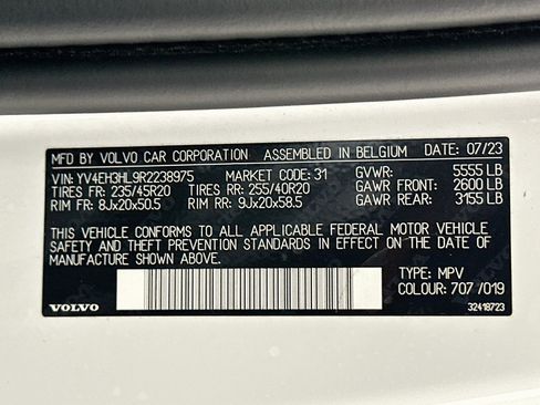 Used 2024 Volvo XC40 Recharge Plus w/ Protection Package Premier RWD image 12