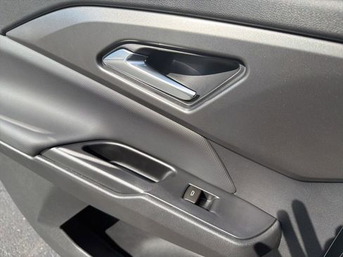 New 2026 Chevrolet Equinox EV LT image 31