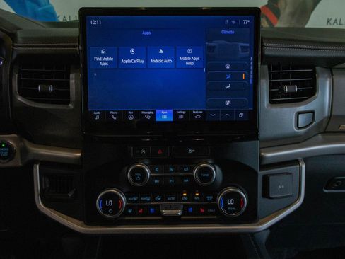 Used 2024 Ford Expedition XLT AWD/4WD image 4