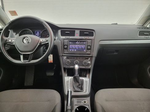 Used 2018 Volkswagen Golf S FWD image 35