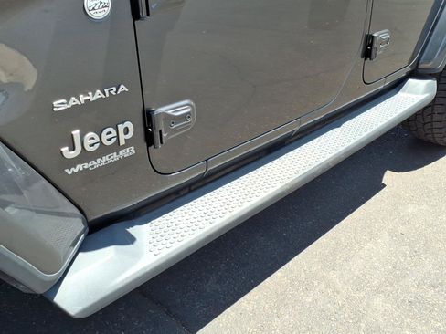 Used 2019 Jeep Wrangler Unlimited Sahara AWD/4WD image 10