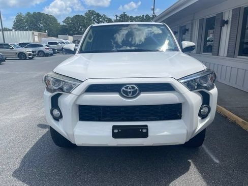 Used 2015 Toyota 4Runner SR5 Premium RWD image 2