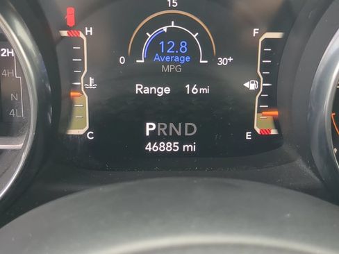 Used 2019 Jeep Wrangler Unlimited Sahara AWD/4WD image 31