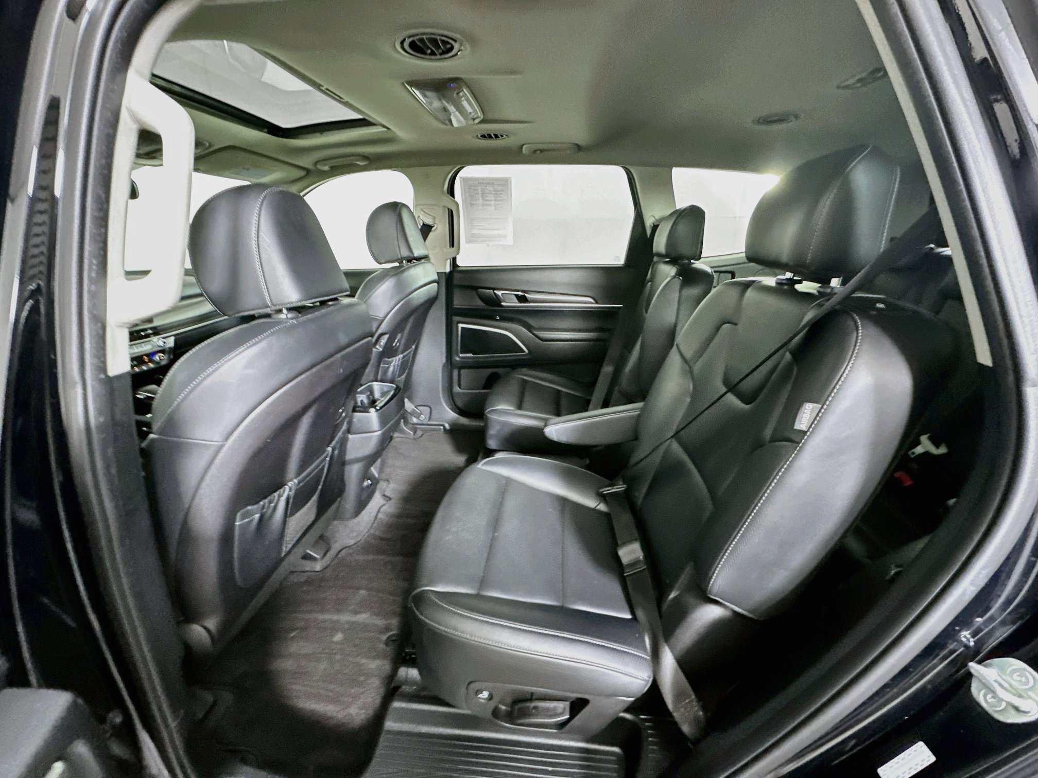 Used 2025 Kia Telluride S FWD image 29